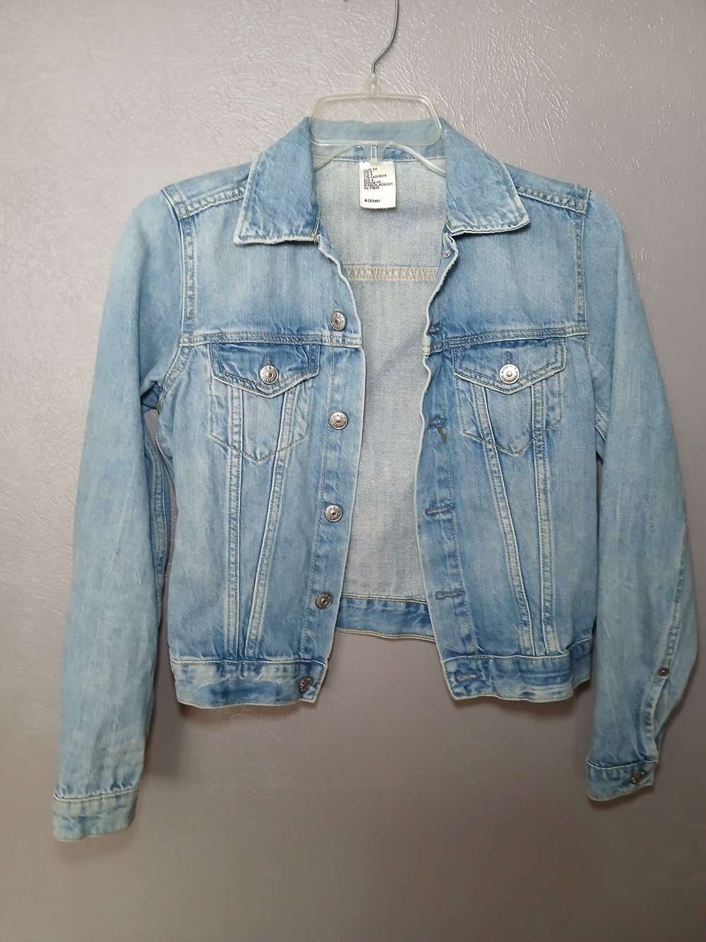 H&M Light Blue Denim Jacket - Classic Women's Jean Jacket